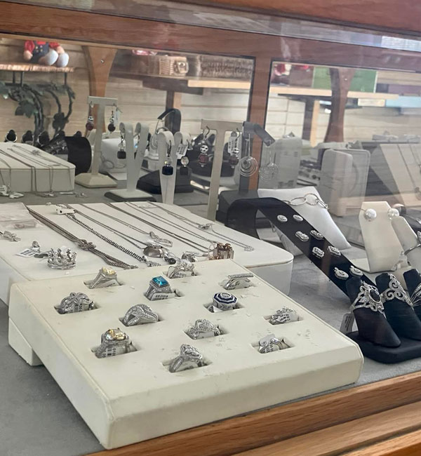 Clearance Sale At Leighton Jewelers